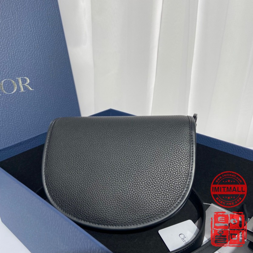 dior_xxxxx_big_00003.jpg