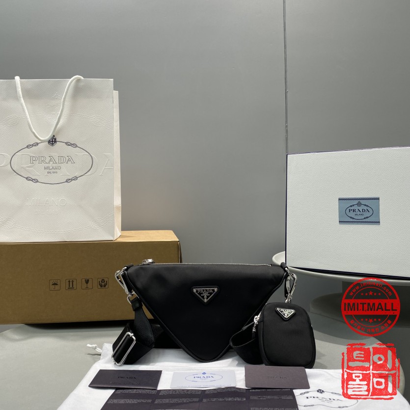 prada_xxxxx_big_00006.jpg