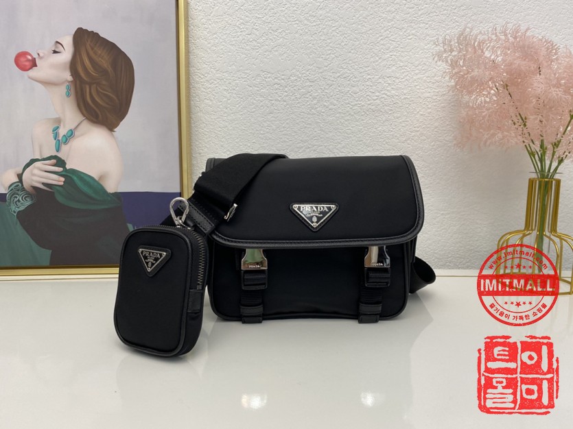 prada_xxxxx_big_00001.jpg
