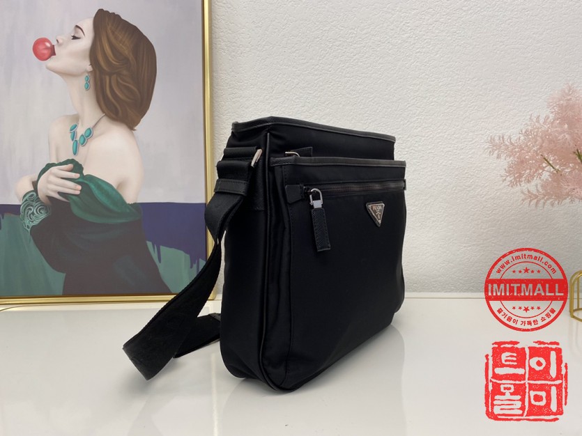 prada_xxxxx_big_00003.jpg
