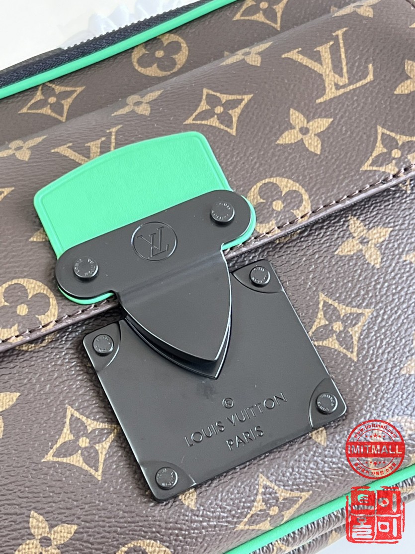 louis_vuitton_xxxxx_big_00003.jpg