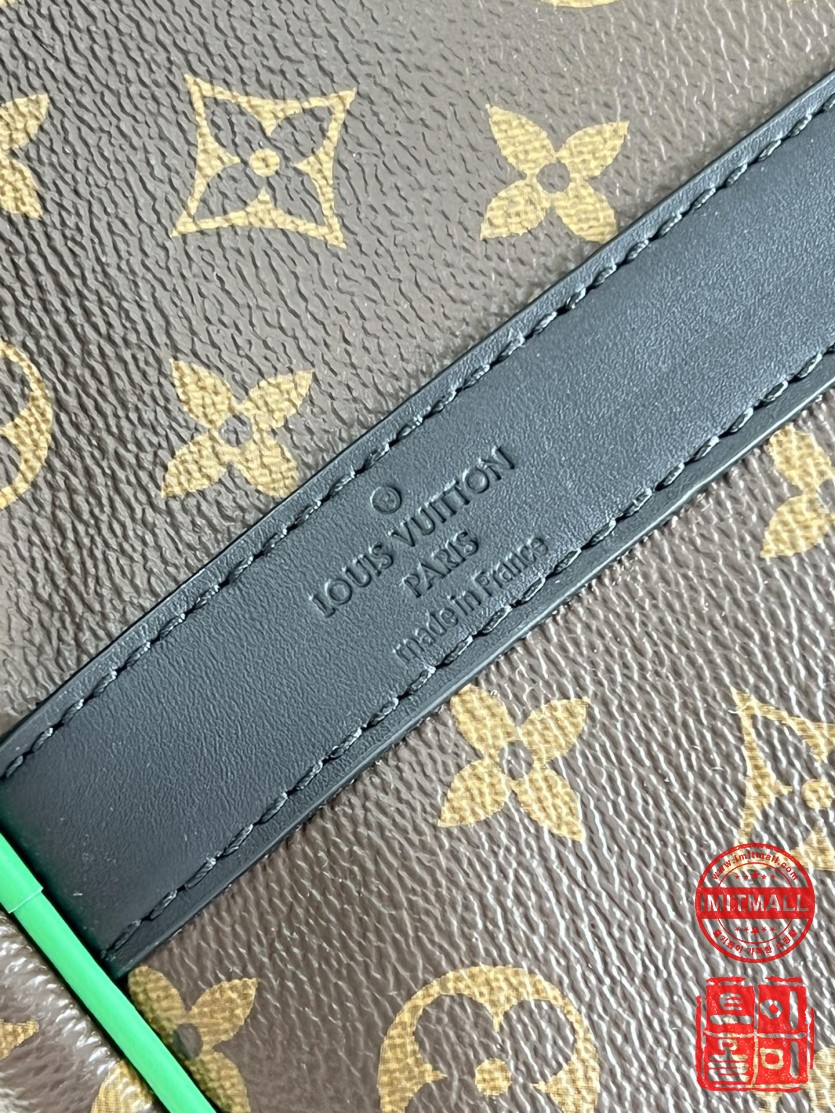 louis_vuitton_xxxxx_big_00005.jpg