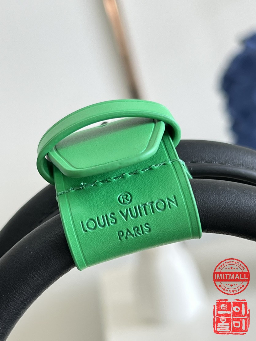 louis_vuitton_xxxxx_big_00007.jpg