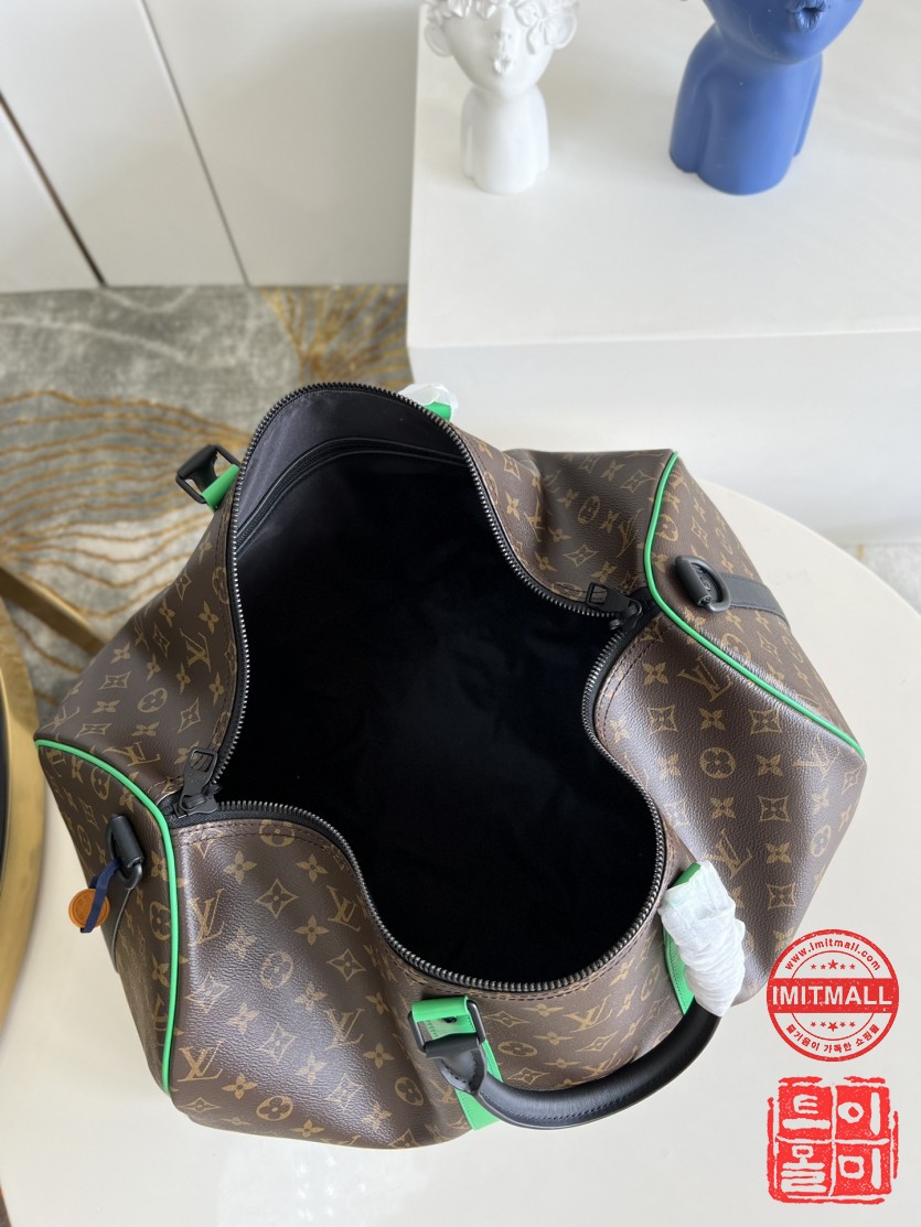louis_vuitton_xxxxx_big_00009.jpg