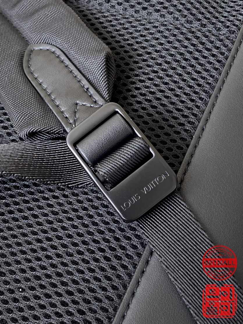 louis_vuitton_xxxxx_big_00007.jpg
