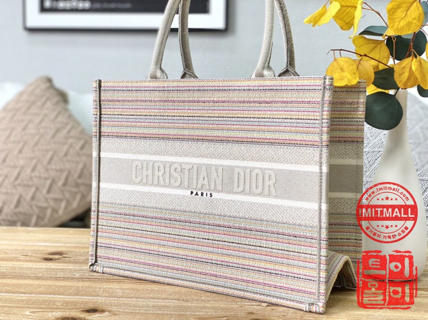 dior_xxxxx_big_00003.jpg