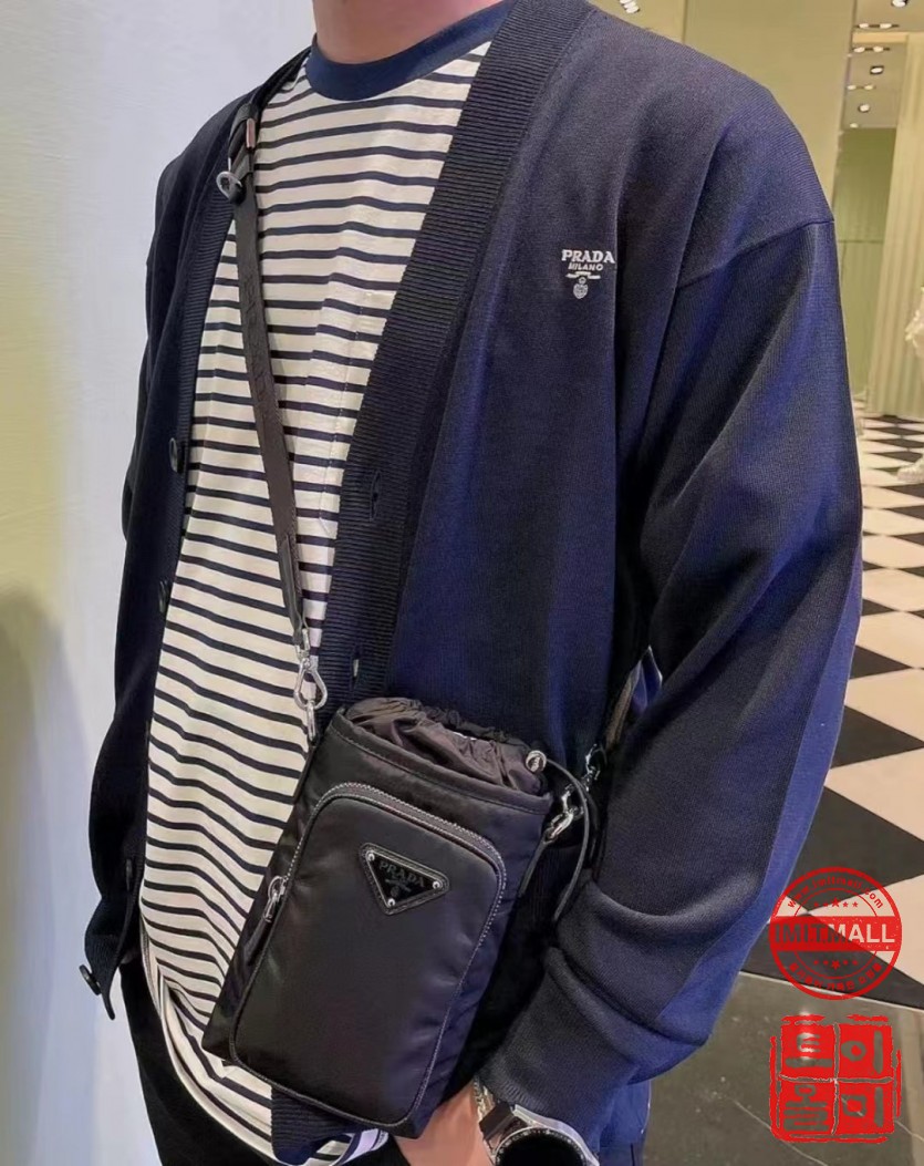 prada_xxxxx_big_00015.jpg