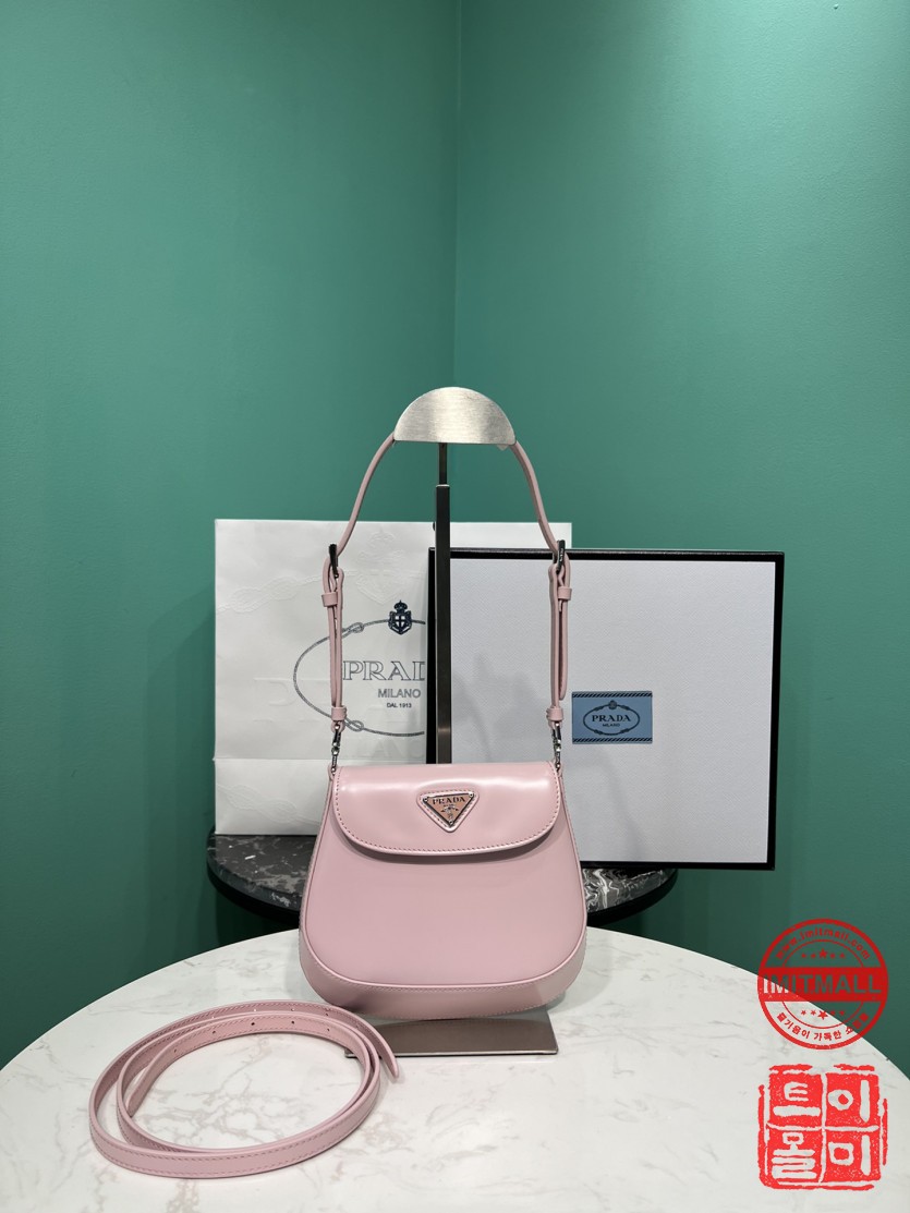 prada_xxxxx_big_00001.jpg