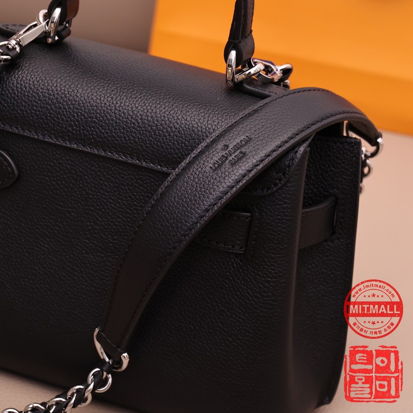 louis_vuitton_xxxxx_big_00011.jpg