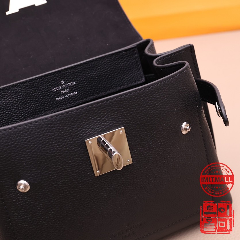 louis_vuitton_xxxxx_big_00018.jpg