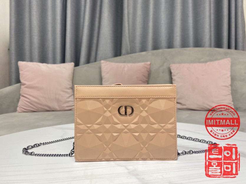dior_xxxxx_big_00001.jpg