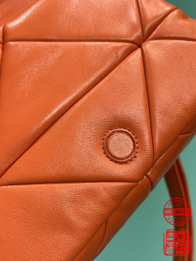 prada_xxxxx_big_00015.jpg