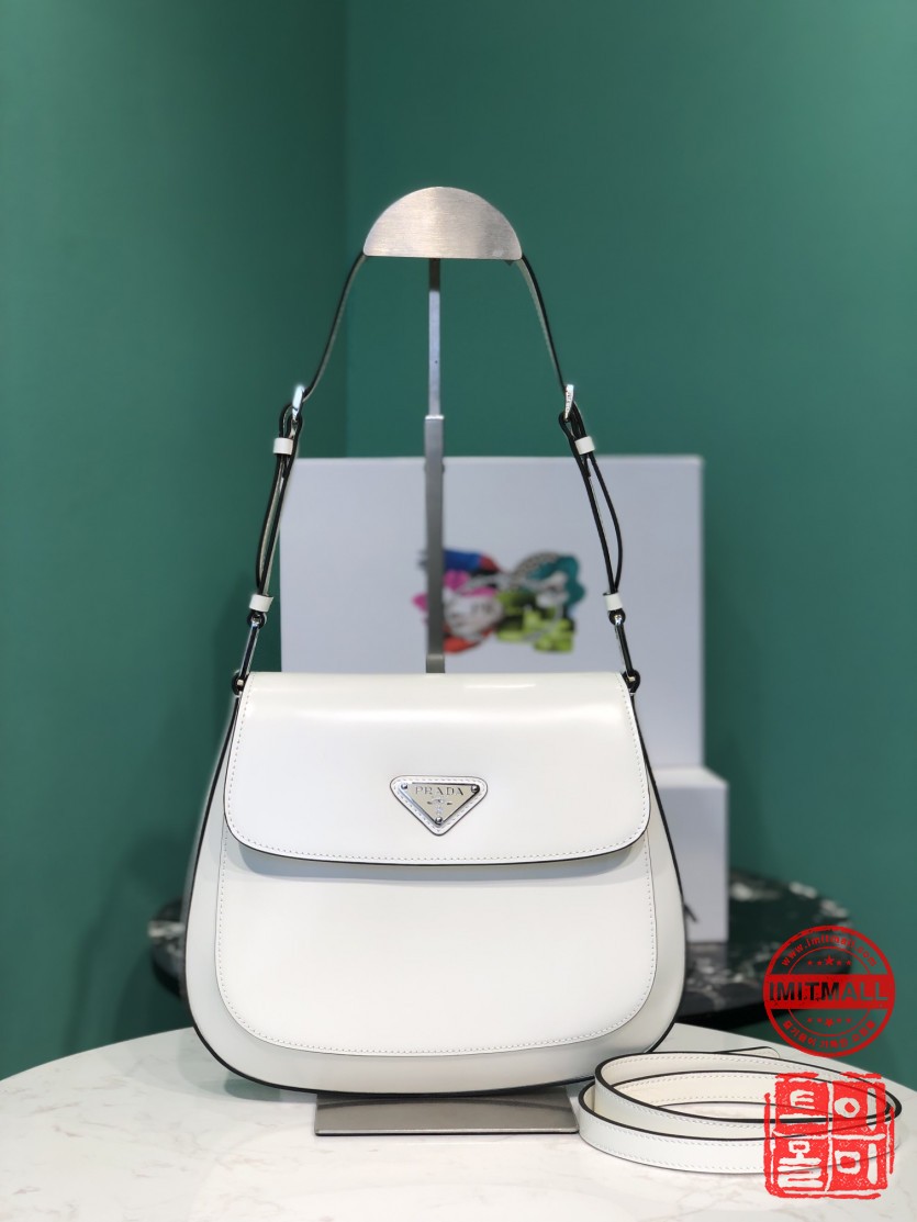 prada_xxxxx_big_00001.jpg