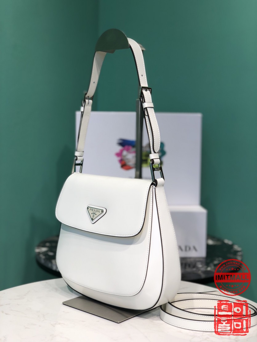 prada_xxxxx_big_00002.jpg