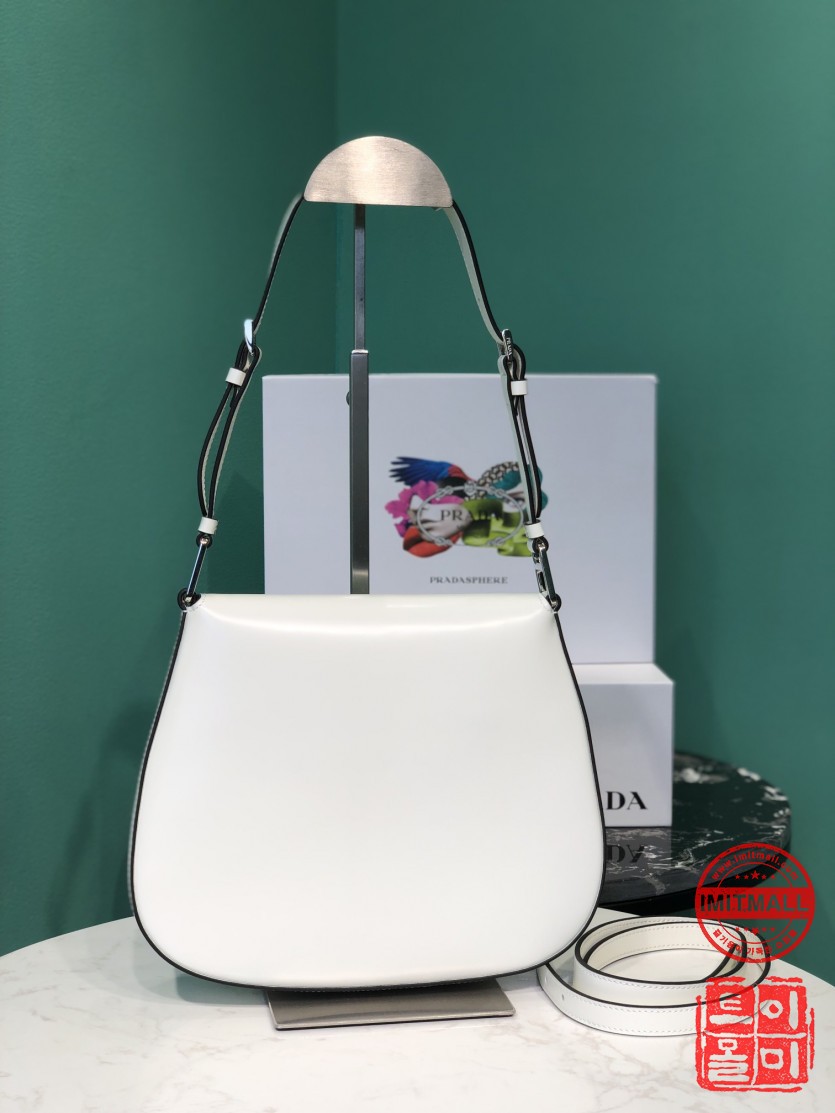 prada_xxxxx_big_00003.jpg
