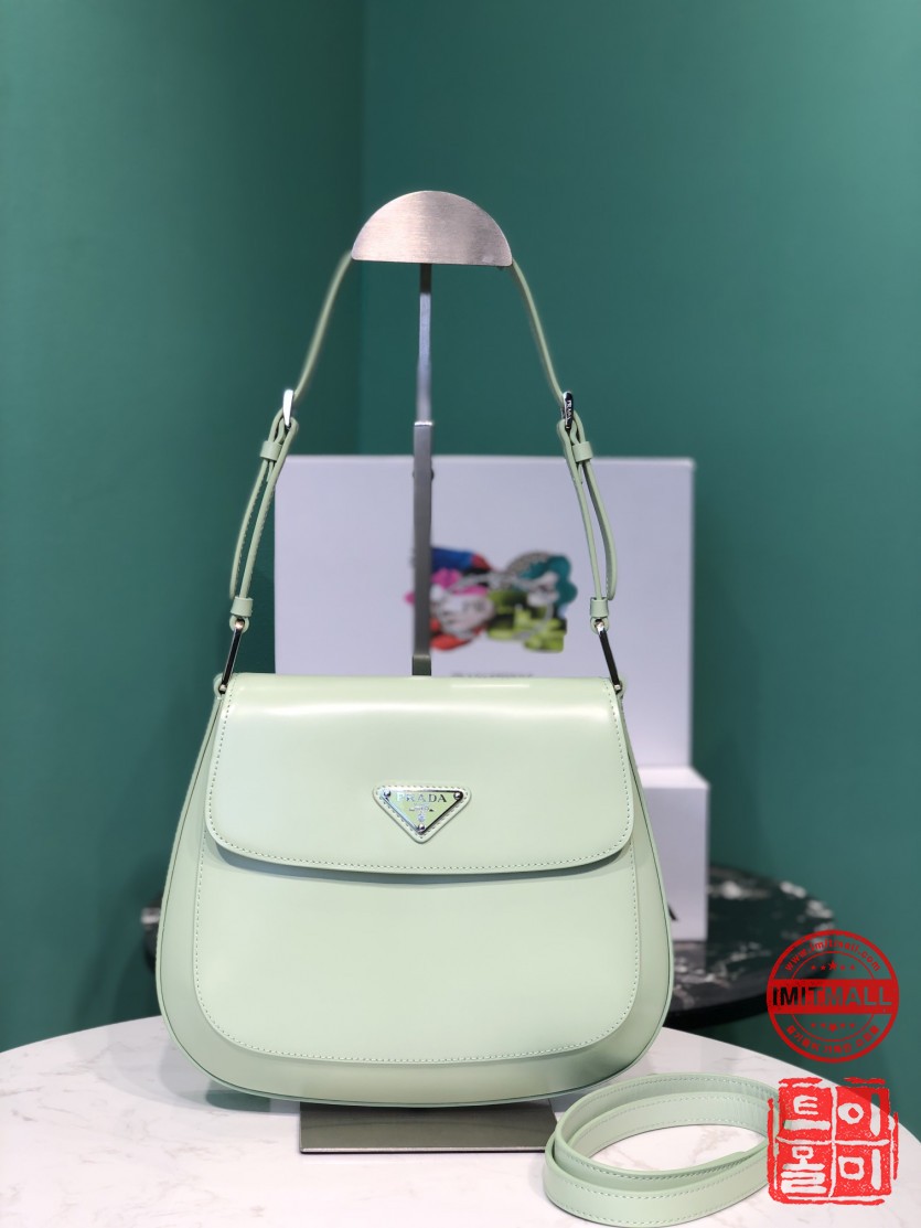prada_xxxxx_big_00001.jpg