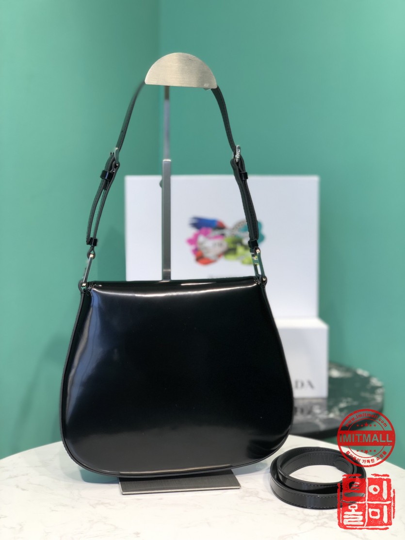 prada_xxxxx_big_00003.jpg