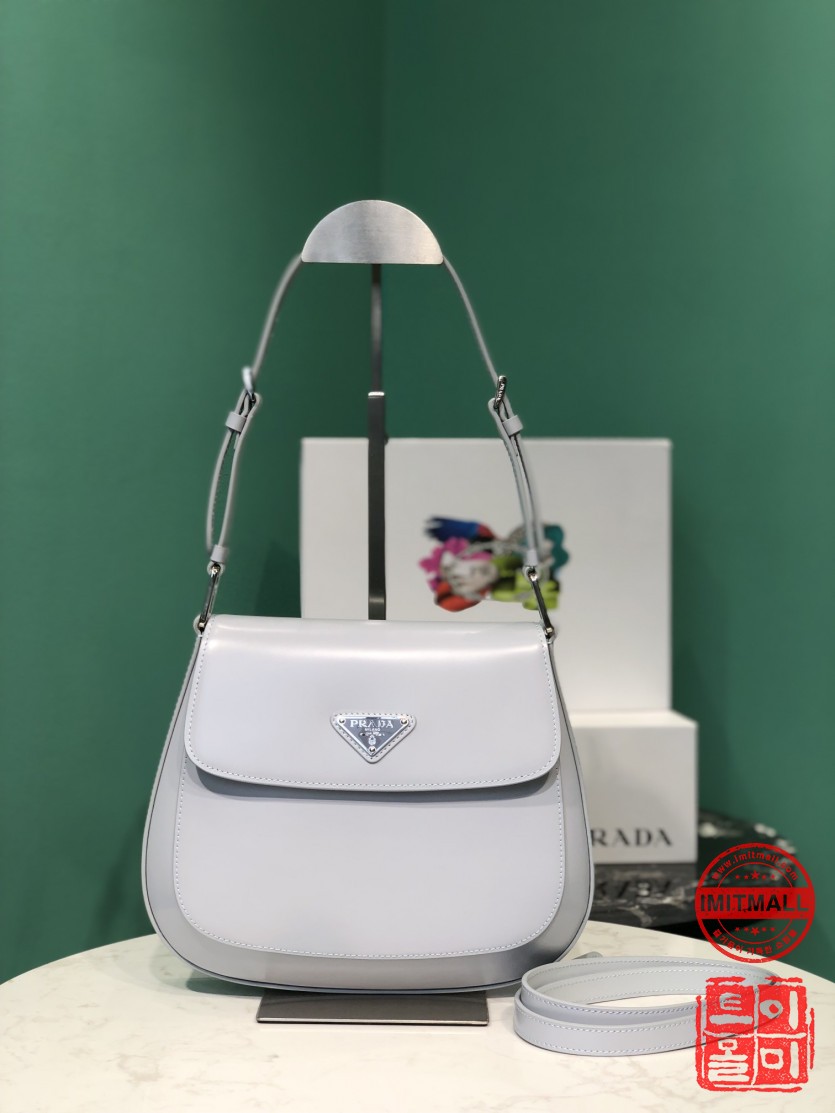 prada_xxxxx_big_00001.jpg