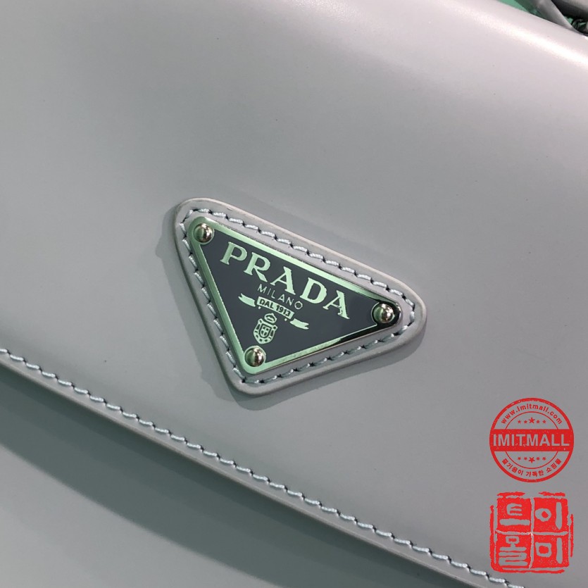 prada_xxxxx_big_00003.jpg