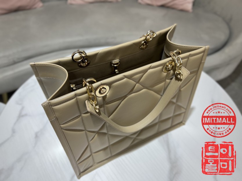 dior_xxxxx_big_00007.jpg
