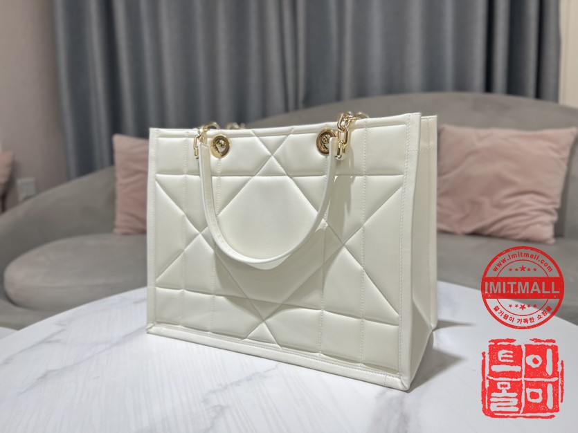 dior_xxxxx_big_00002.jpg