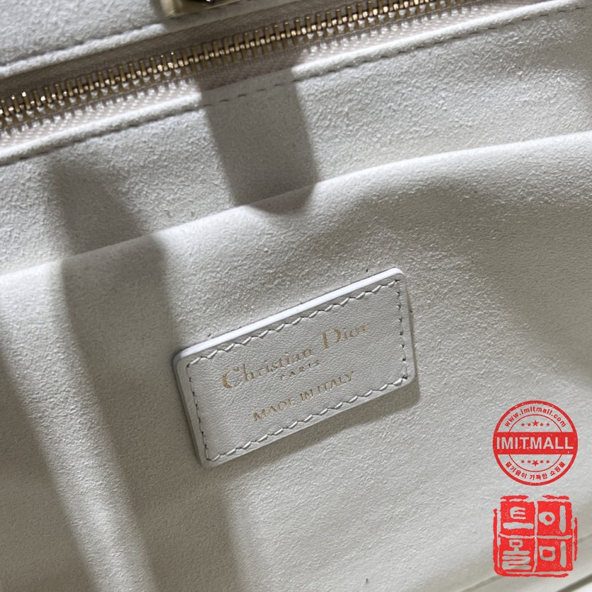 dior_xxxxx_big_00009.jpg