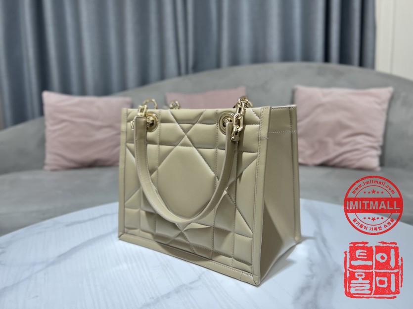dior_xxxxx_big_00002.jpg