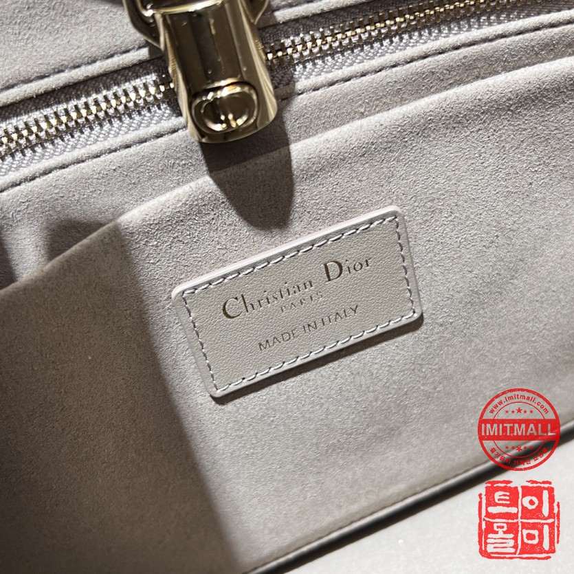dior_xxxxx_big_00008.jpg