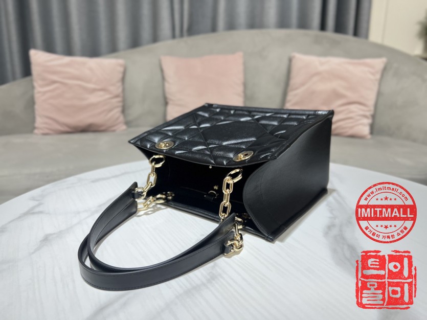 dior_xxxxx_big_00005.jpg