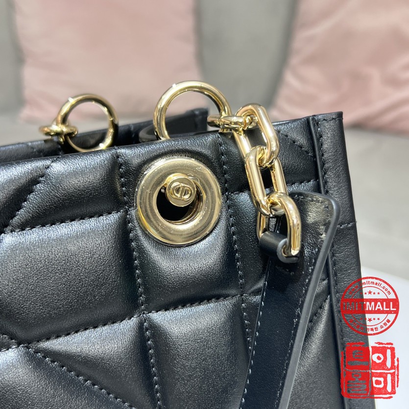 dior_xxxxx_big_00006.jpg