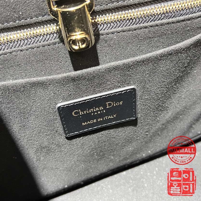 dior_xxxxx_big_00008.jpg