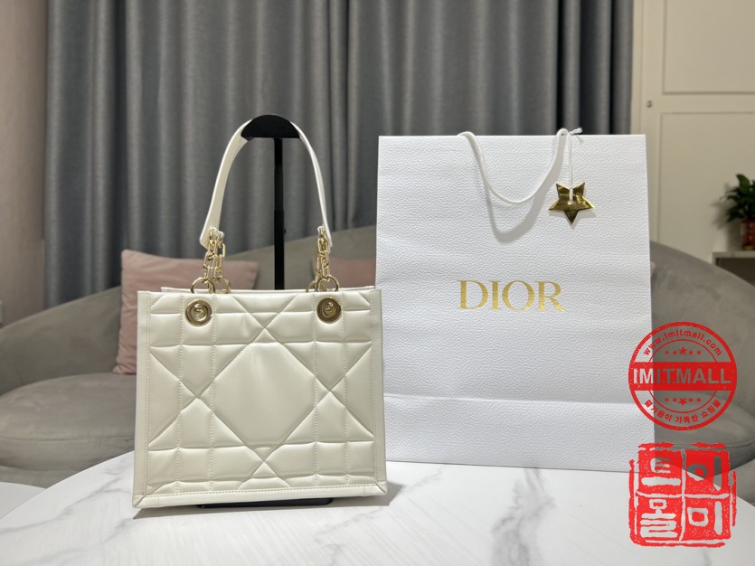 dior_xxxxx_big_00001.jpg