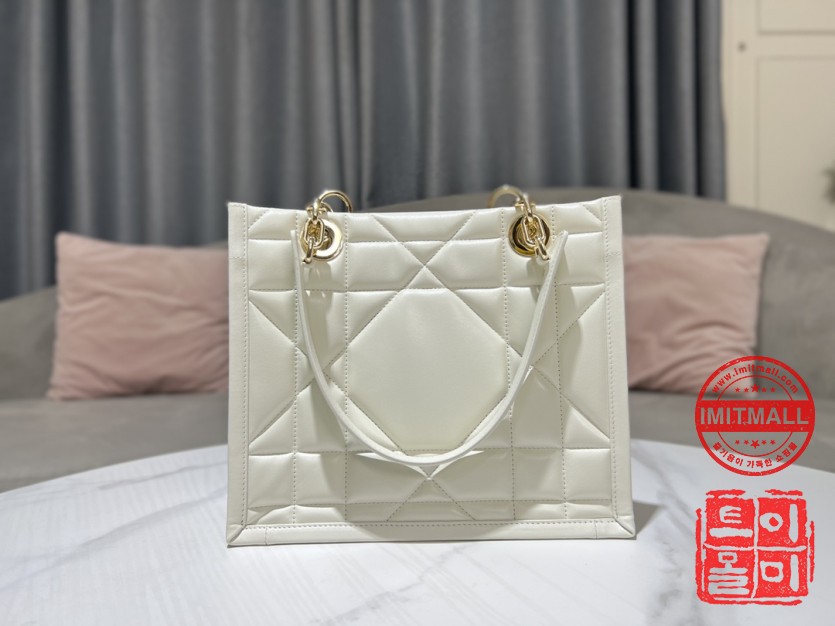 dior_xxxxx_big_00002.jpg
