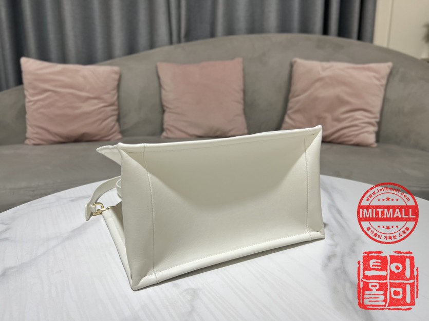 dior_xxxxx_big_00005.jpg
