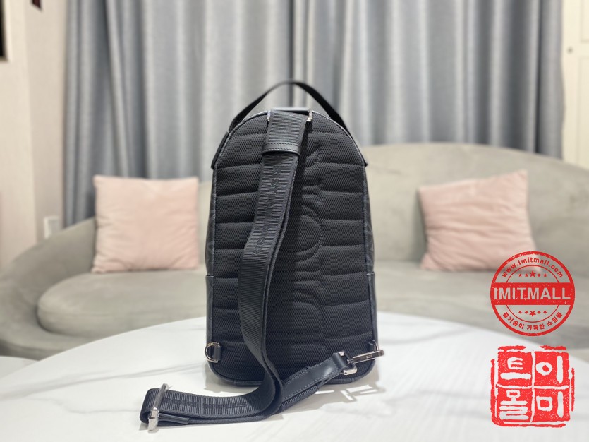 dior_xxxxx_big_00002.jpg
