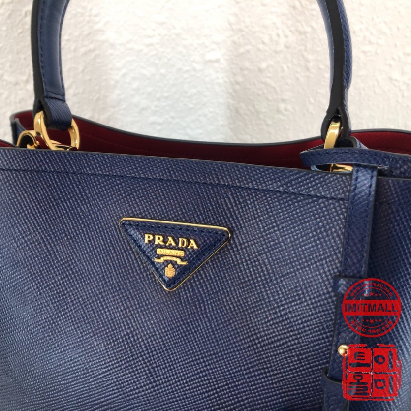 prada_xxxxx_big_00005.jpg