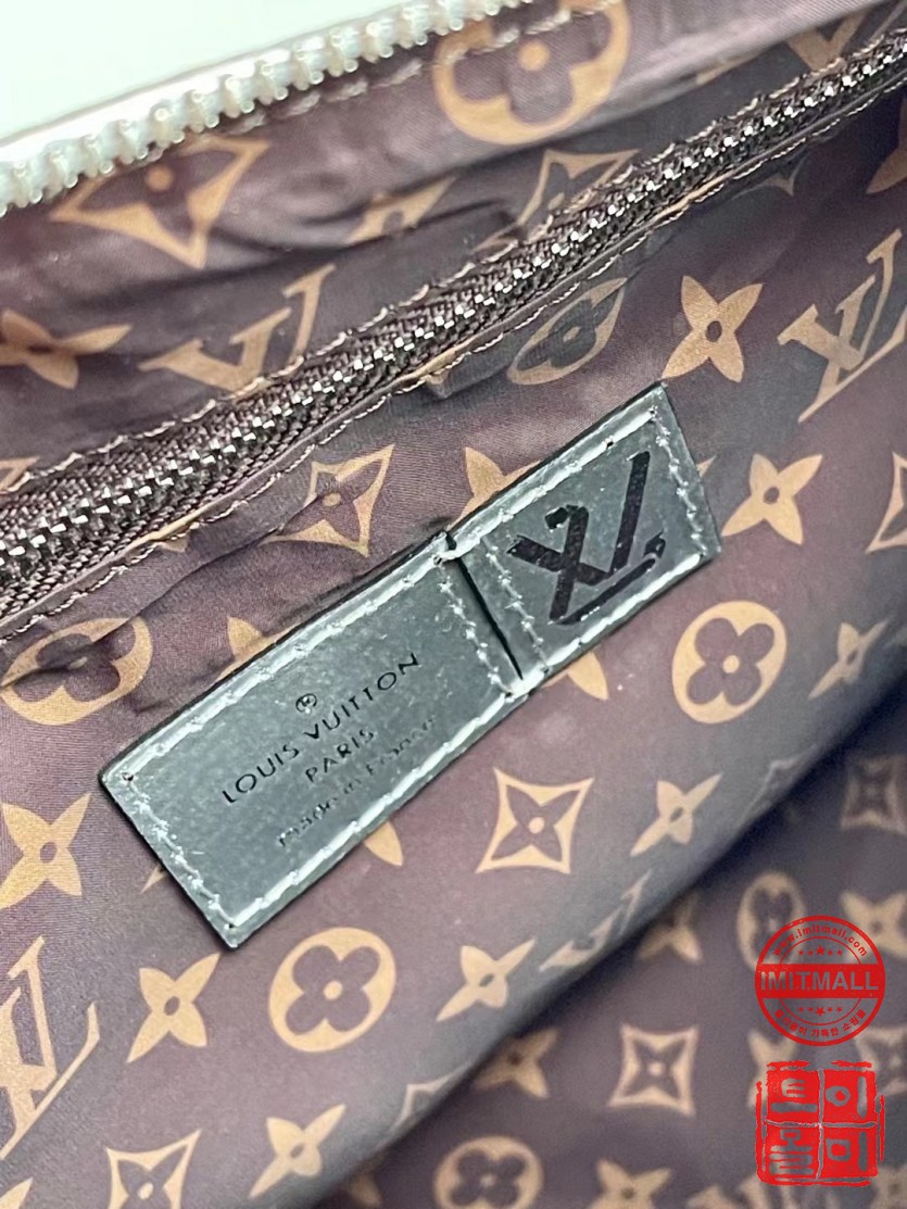 louis_vuitton_xxxxx_big_00008.jpg