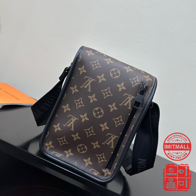 louis_vuitton_xxxxx_big_00003.jpg