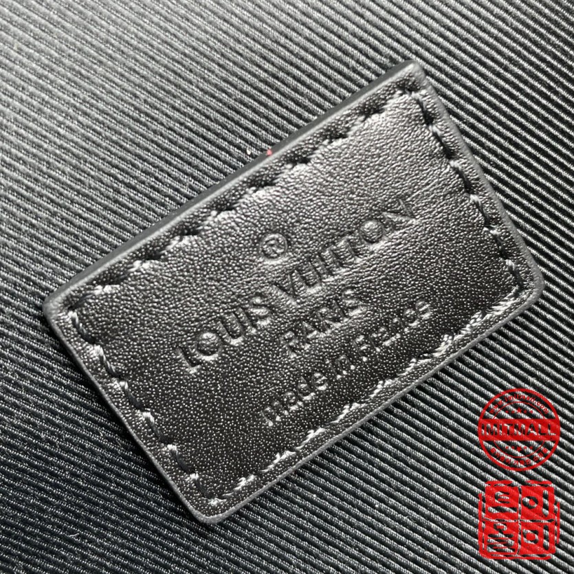 louis_vuitton_xxxxx_big_00008.jpg