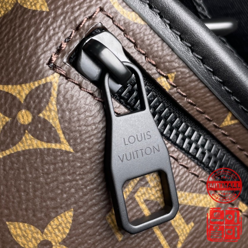 louis_vuitton_xxxxx_big_00009.jpg