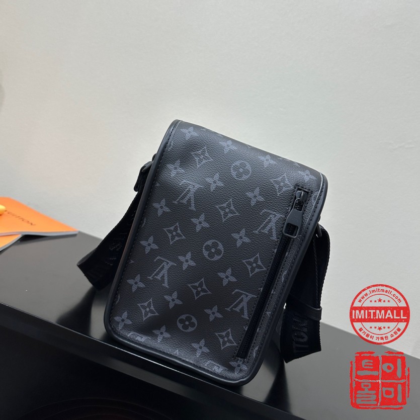 louis_vuitton_xxxxx_big_00002.jpg
