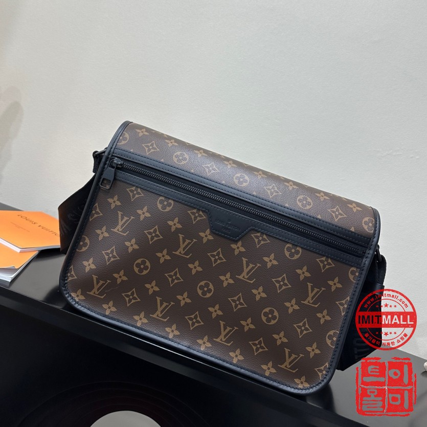 louis_vuitton_xxxxx_big_00002.jpg