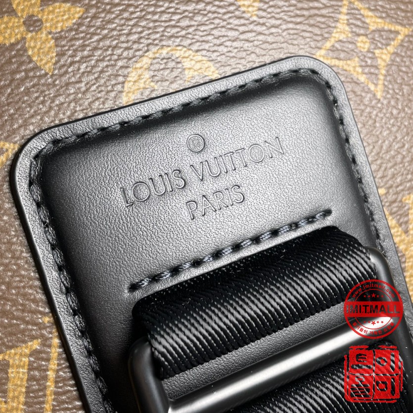 louis_vuitton_xxxxx_big_00006.jpg