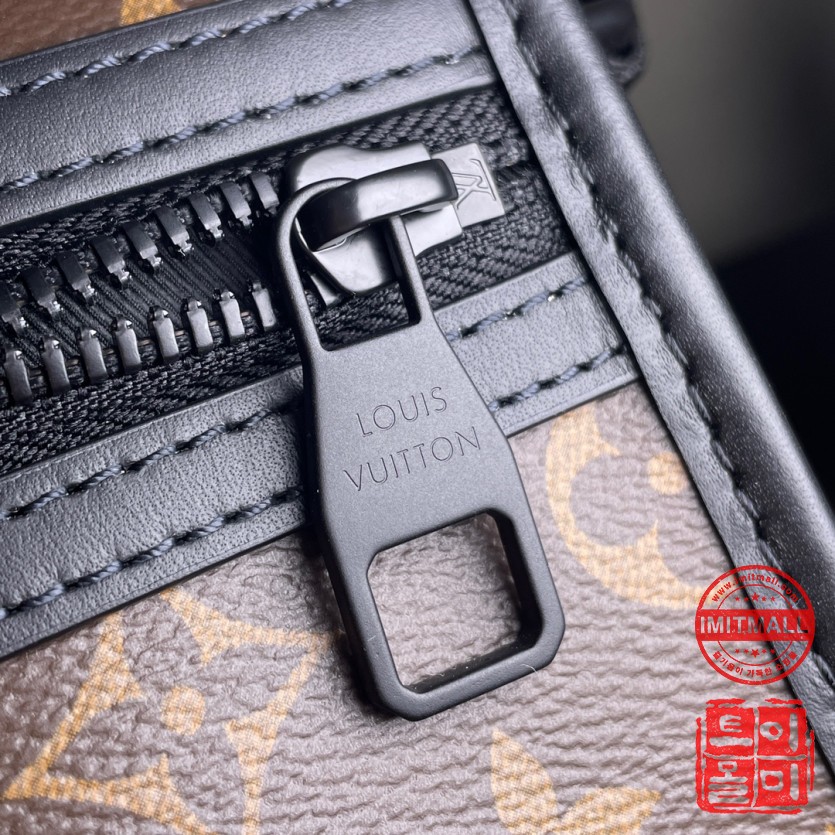 louis_vuitton_xxxxx_big_00009.jpg