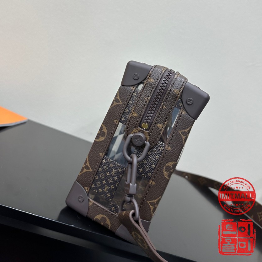 louis_vuitton_xxxxx_big_00003.jpg
