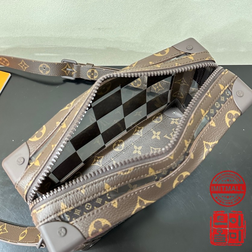 louis_vuitton_xxxxx_big_00005.jpg