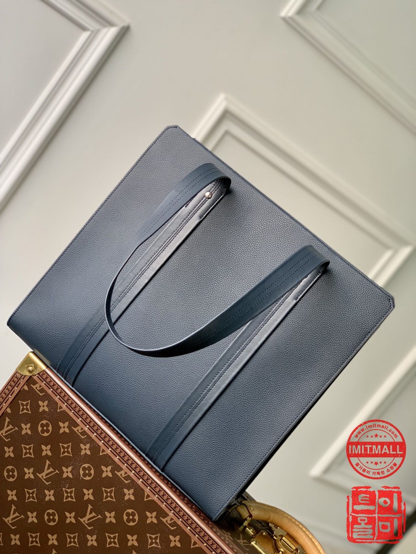 louis_vuitton_xxxxx_big_00002.jpg