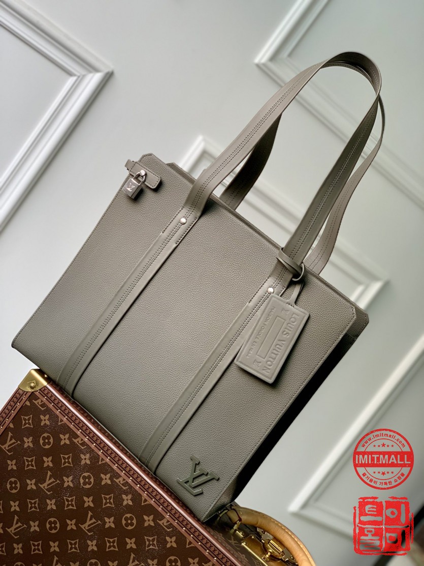 louis_vuitton_xxxxx_big_00001.jpg