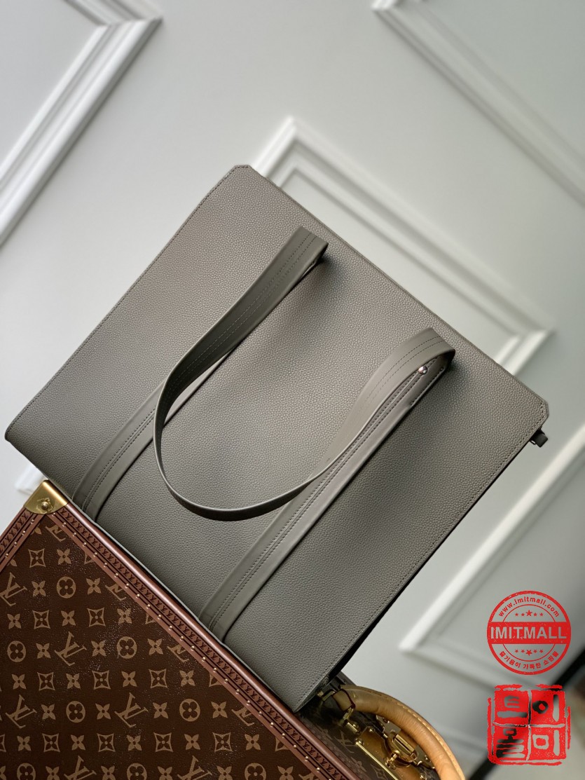louis_vuitton_xxxxx_big_00002.jpg