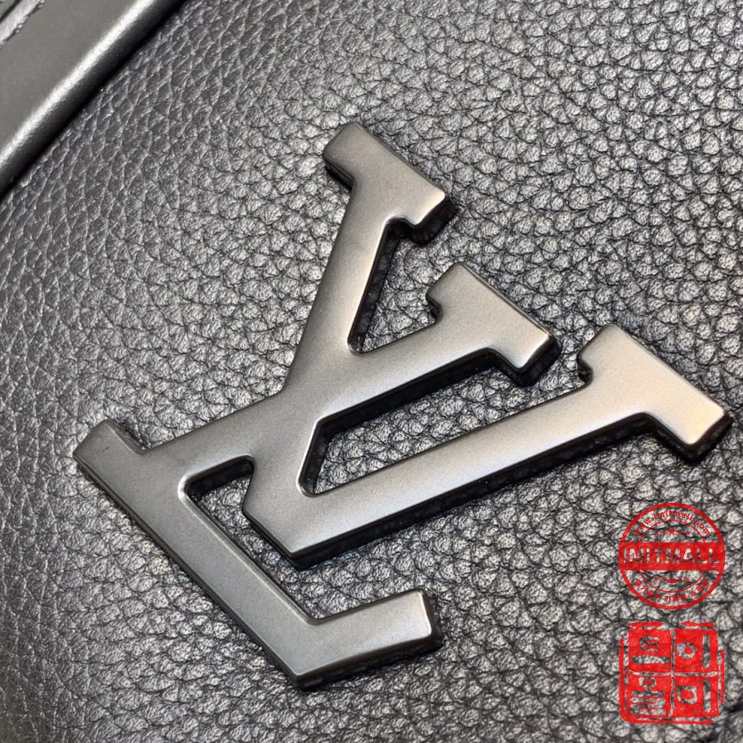 louis_vuitton_xxxxx_big_00006.jpg